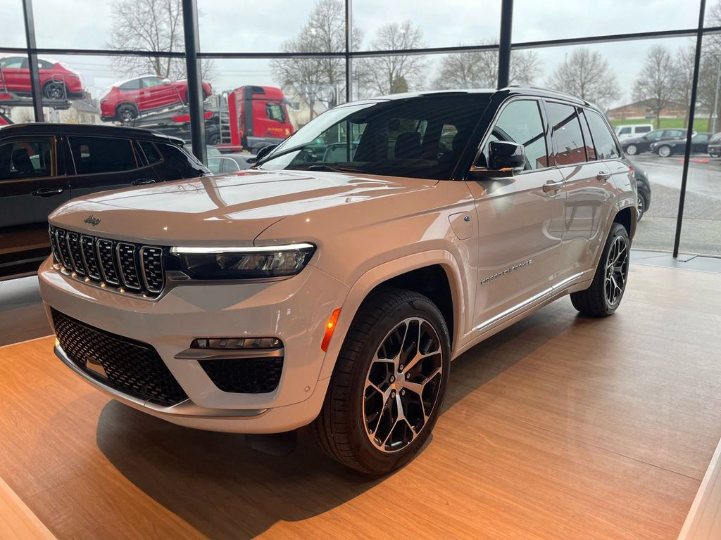 Jeep Grand Cherokee PHEV Summit Reserve / Kein Import