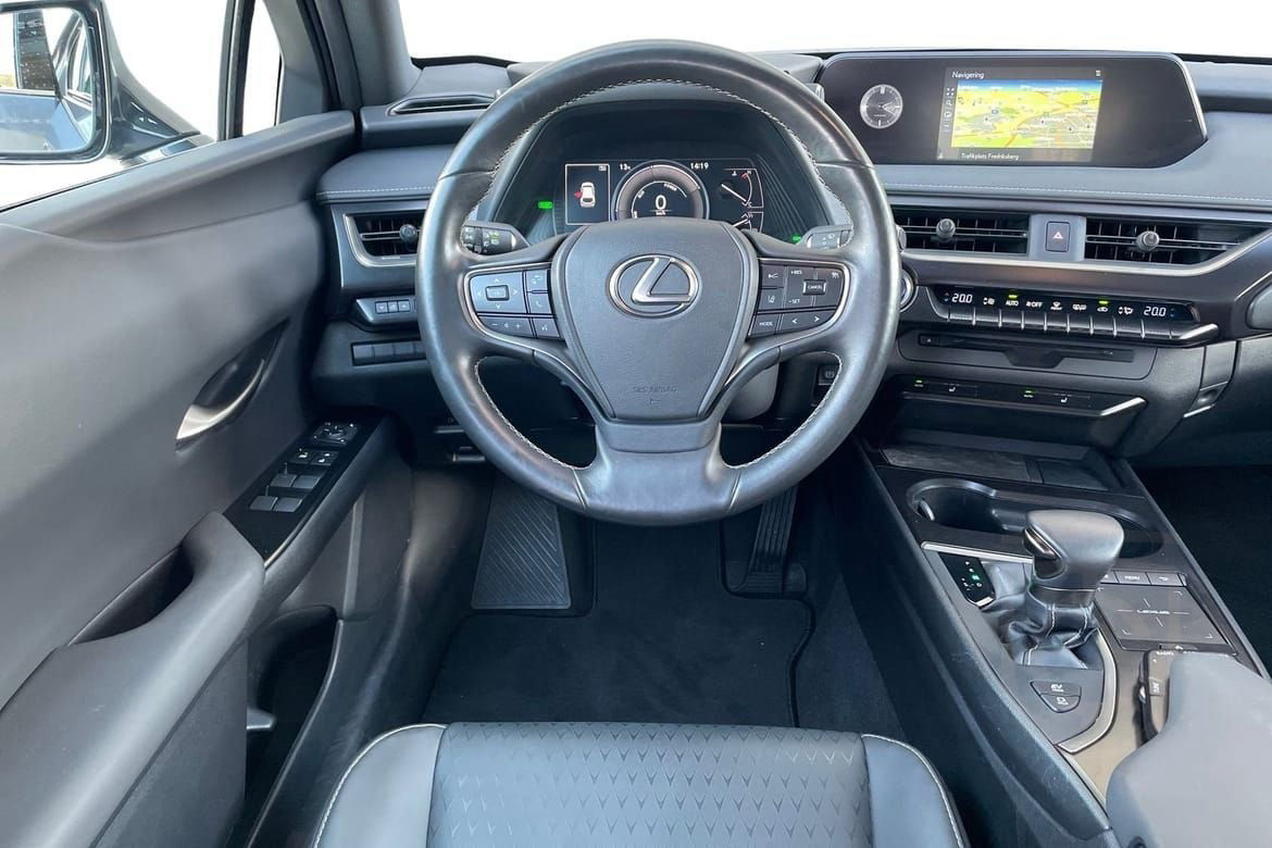 Lexus UX 250h Comfort Sport Edition Navigation Apple Car Pla