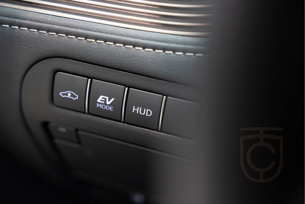 Lexus LS 500 500h AWD President Line | Ottoman seat |