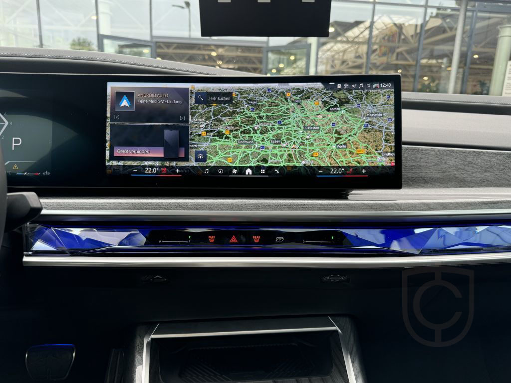 BMW 740d xDrive M Sport StandHzg PANO-SKY Autobahnas