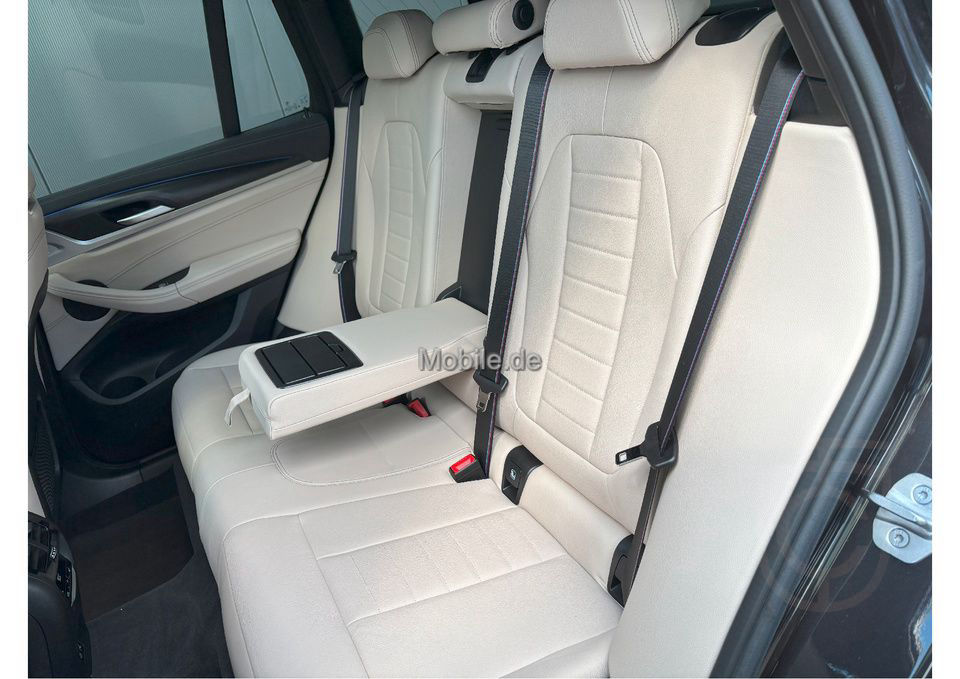 BMW X3 M40d PANO HUD ACC LEDER LASER AHK PAP APPLE