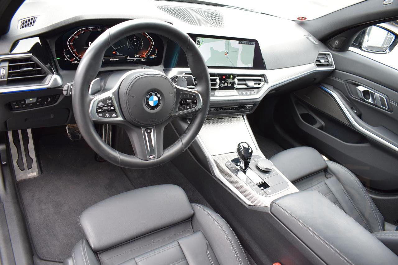 BMW 330 i xDrive M Sport
