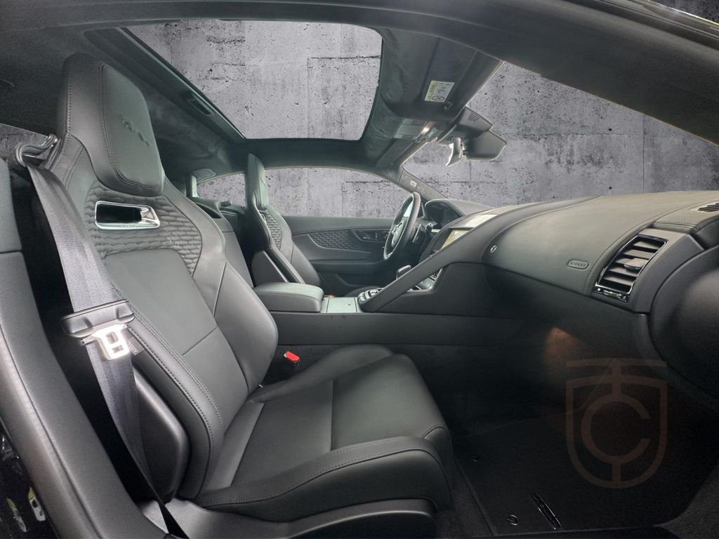 Jaguar F-Type P450 AWD R-Dynamic Black Panorama Navi Le