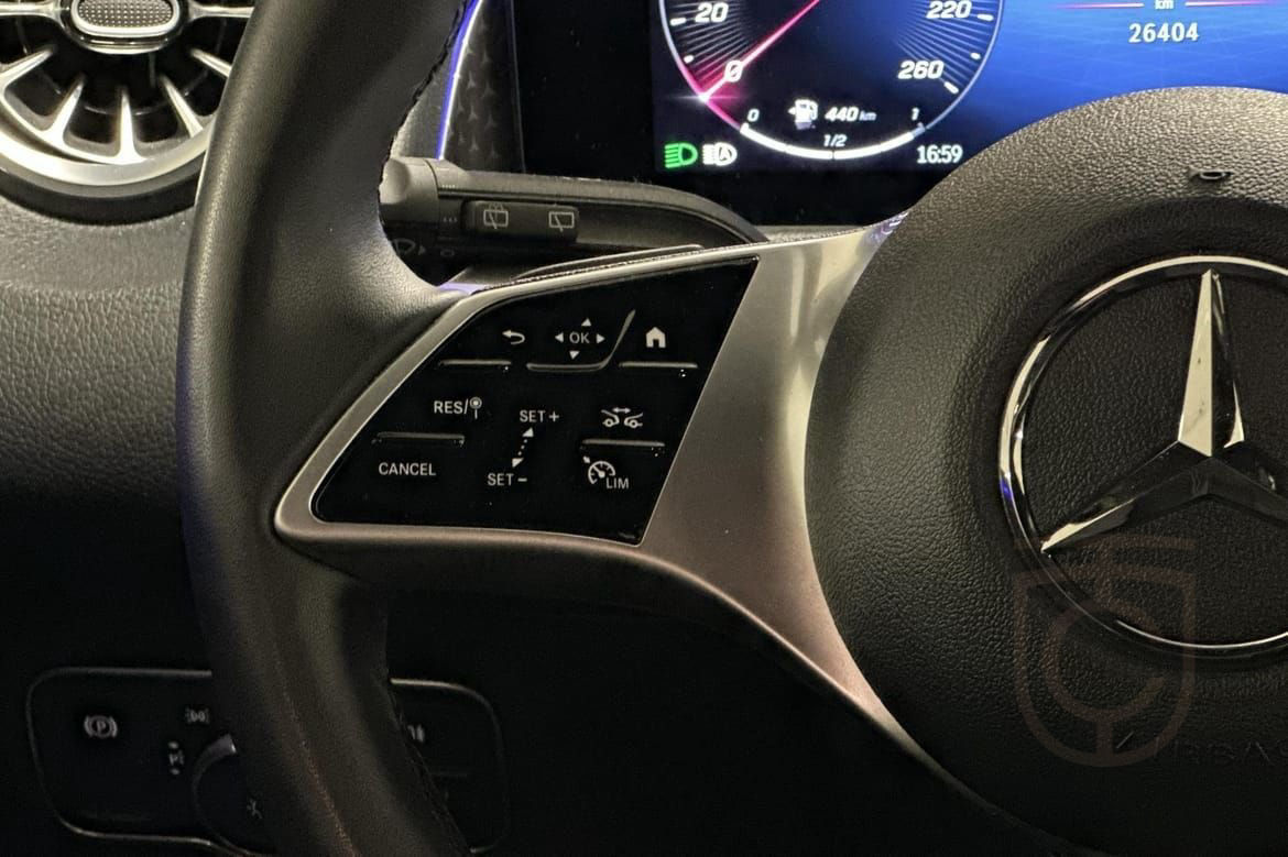 Mercedes-Benz GLB 200