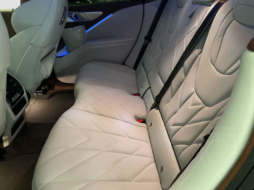 BMW XM 50e Massage AHK Driv.Assist.Prof Harman/K