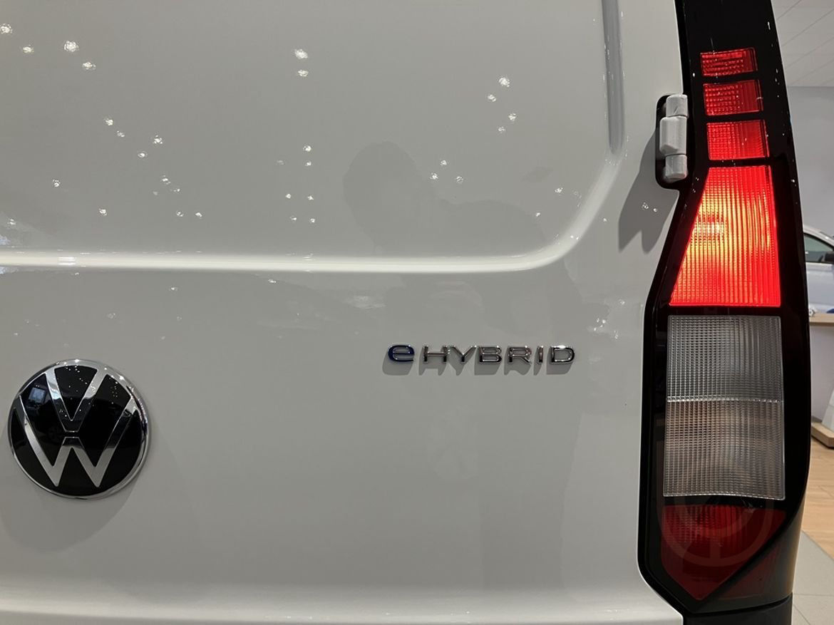 Volkswagen Caddy Maxi Cargo eHybrid DSG