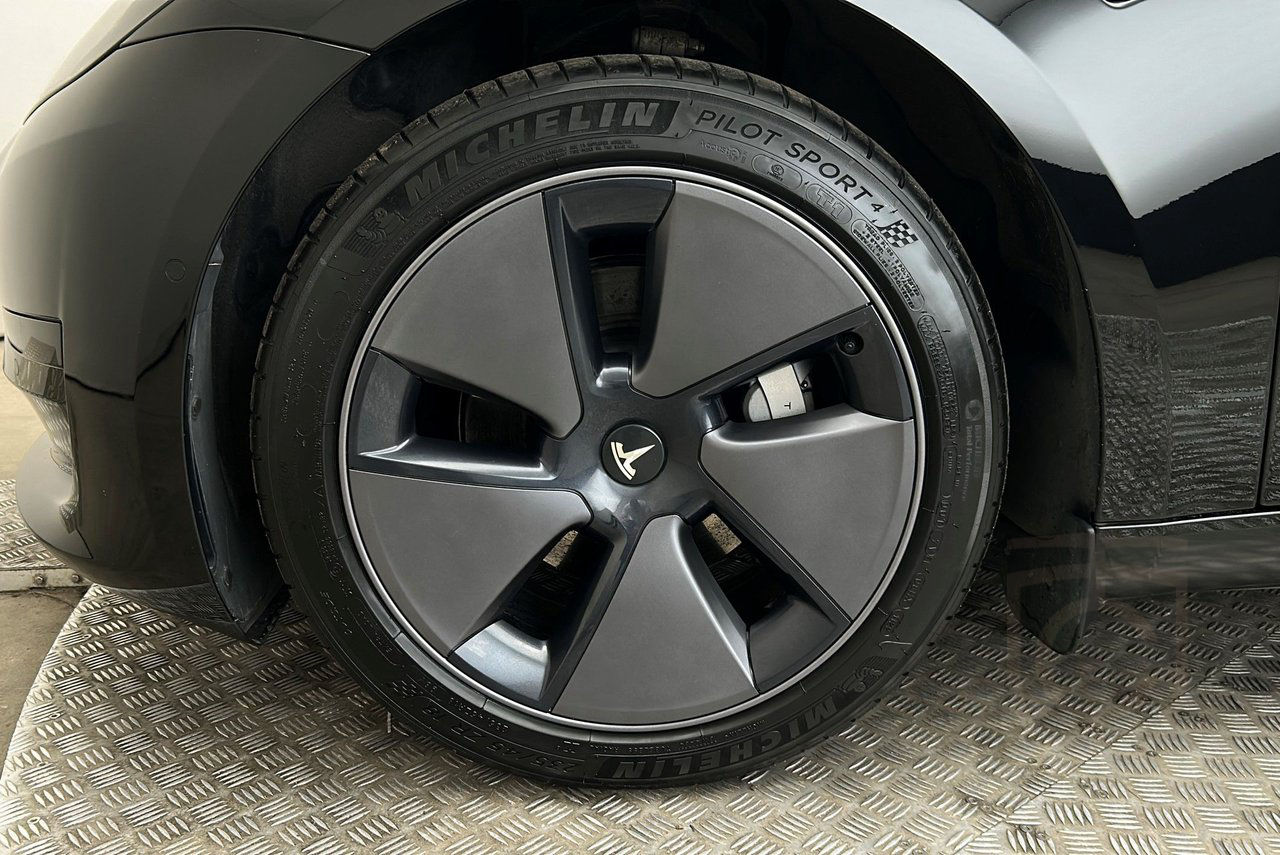 Tesla Model 3 Standard Range