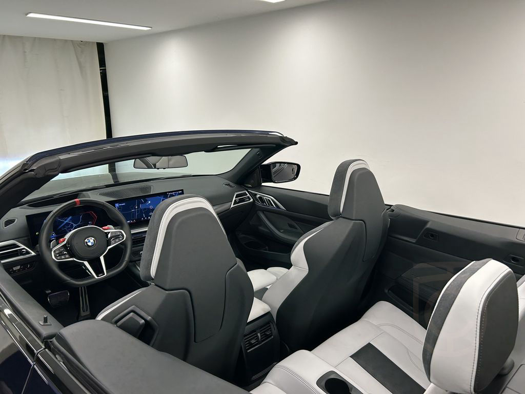 BMW M4 Competition M xDrive Cabrio M Drivers P. Harm