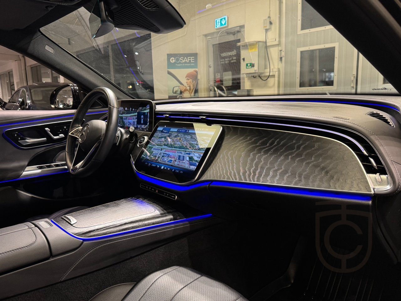 Mercedes-Benz E 300 de 4MATIC All-Terrain Driver assist