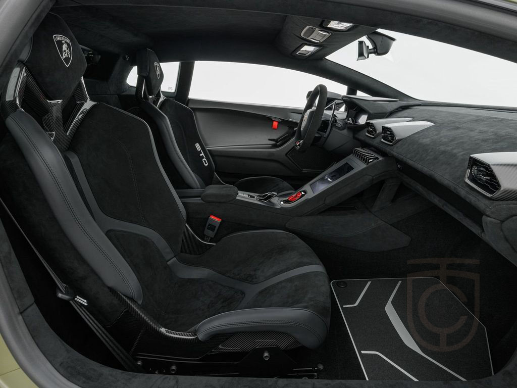 Lamborghini Huracán STO