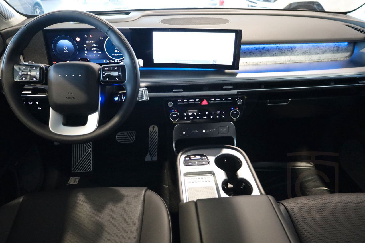 Hyundai IONIQ 9  Calligraphy Line AWD