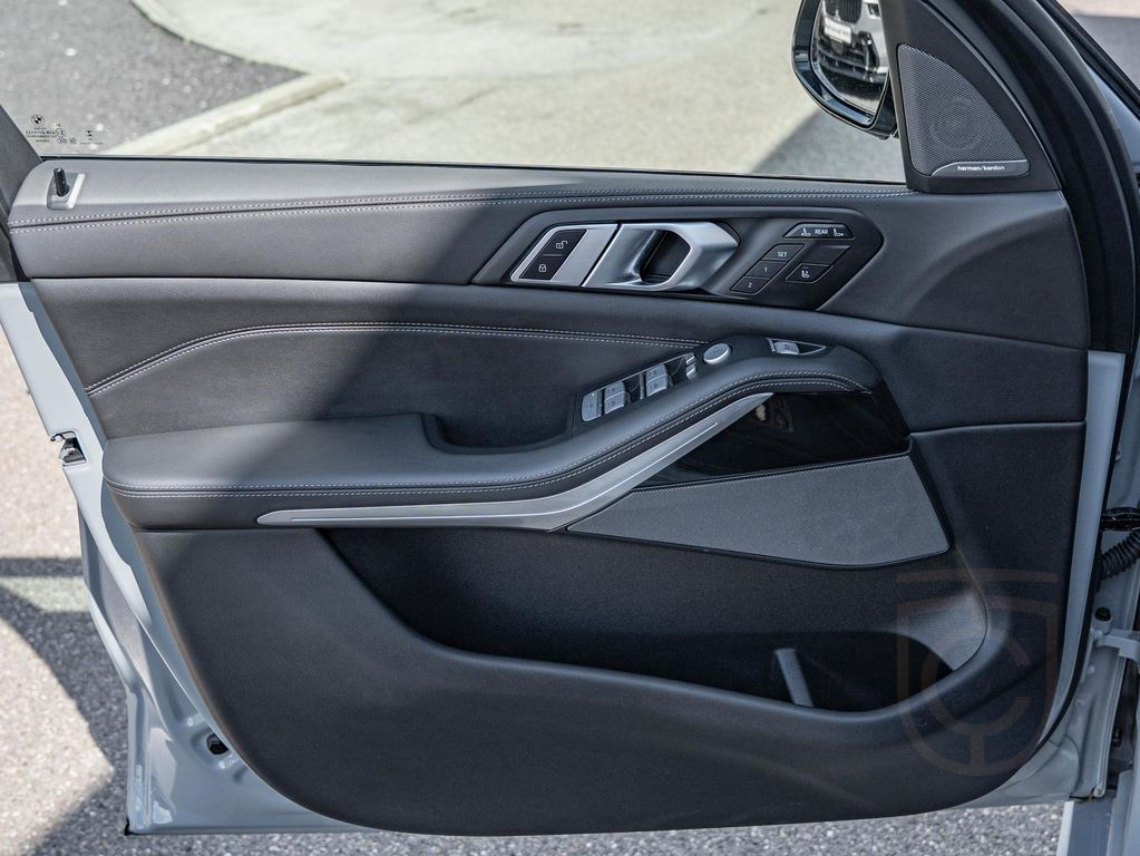 BMW X7 xDr 40d M-SportPro 22Z SI 5/100 AKTIVLENK H/K
