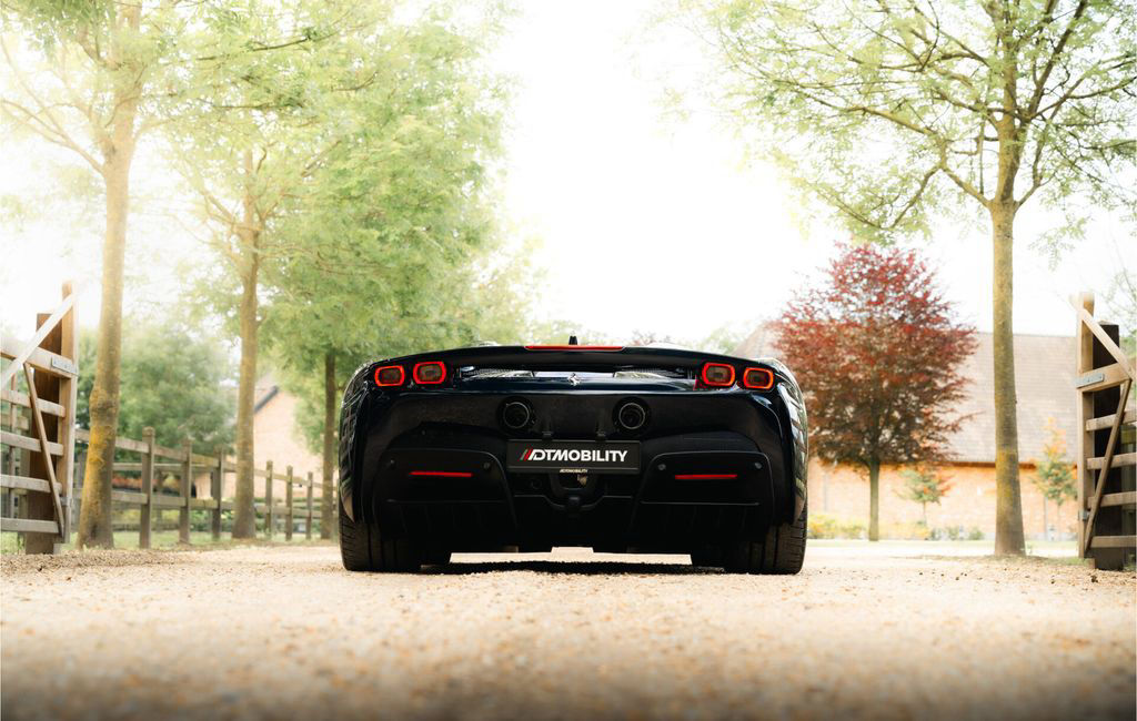 Ferrari SF90 Spider 4.0 V8 | Blu Pozzi | Daytona Seats C