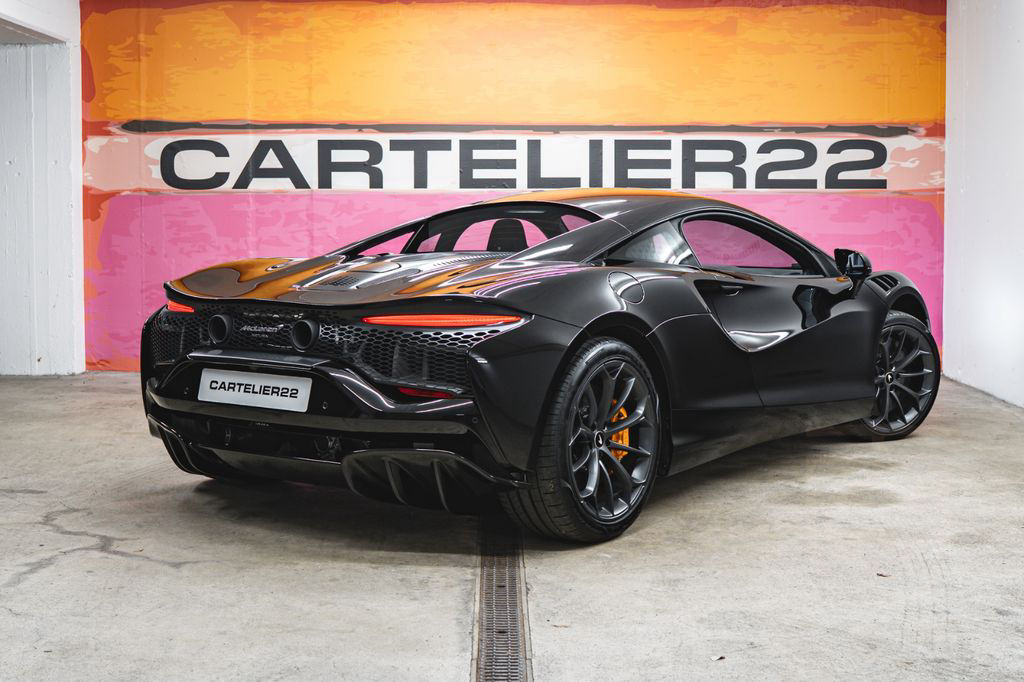 McLaren ARTURA COUPE STOCK LIKE NEW PERFECT CONDITION