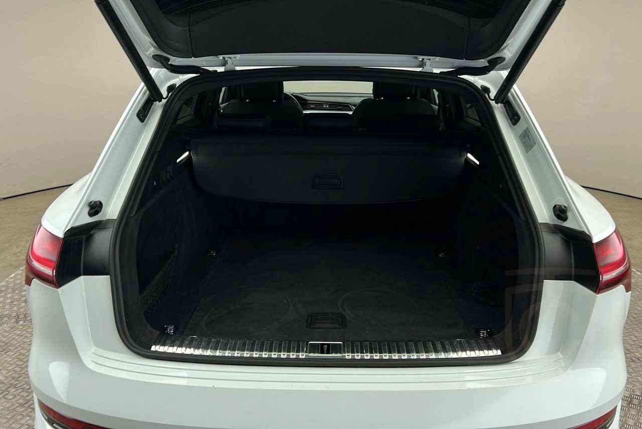 Audi E-Tron 55 quattro S-Line Advanced Svart Optik