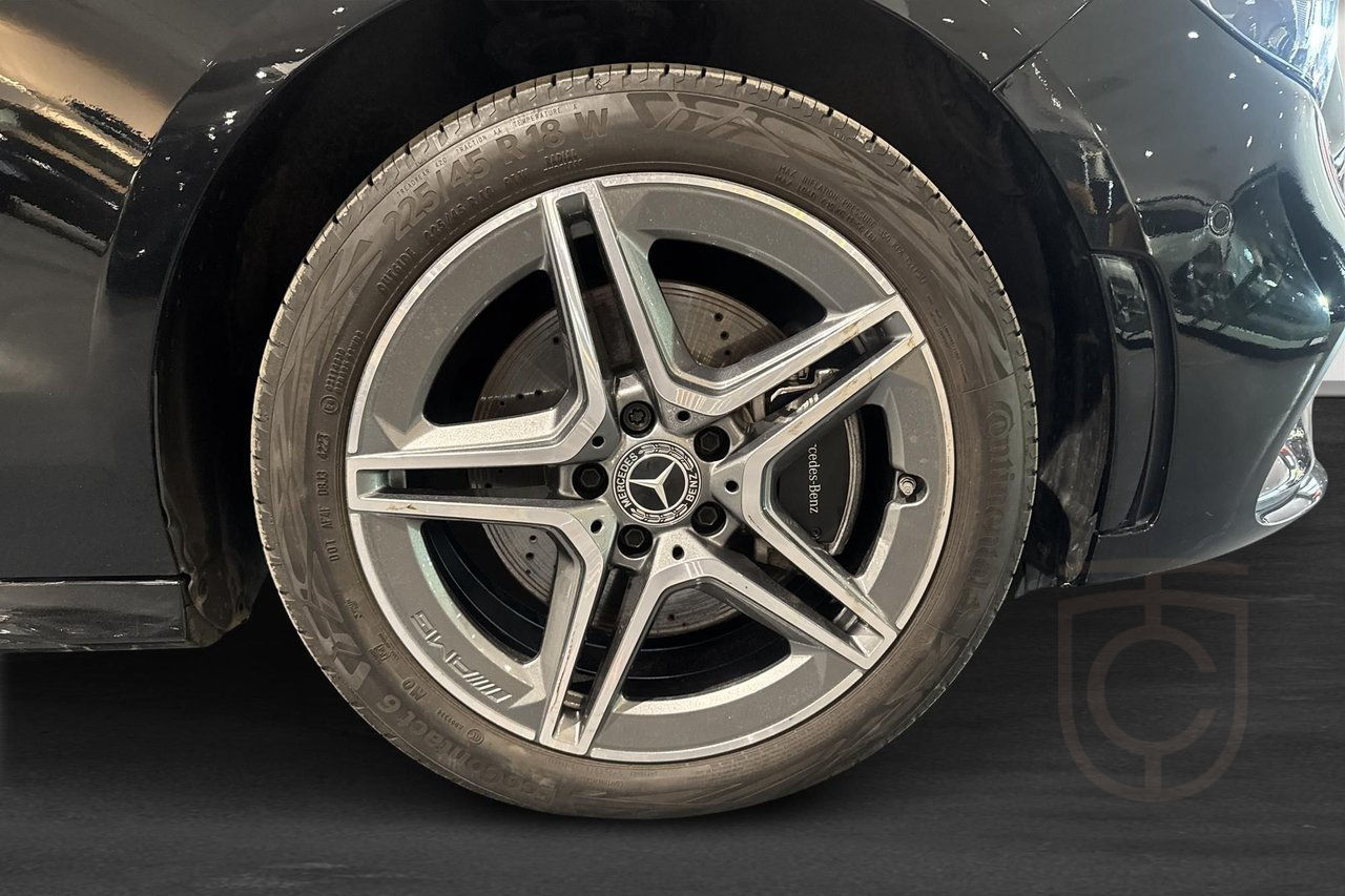 Mercedes-Benz B 250 e AMG Line PANORAMA