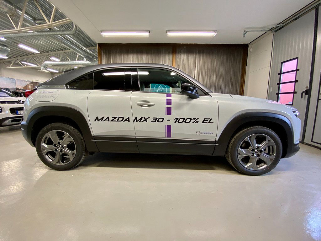 Mazda MX-30 e-SKYACTIV 143hk COSMO (DEMO)