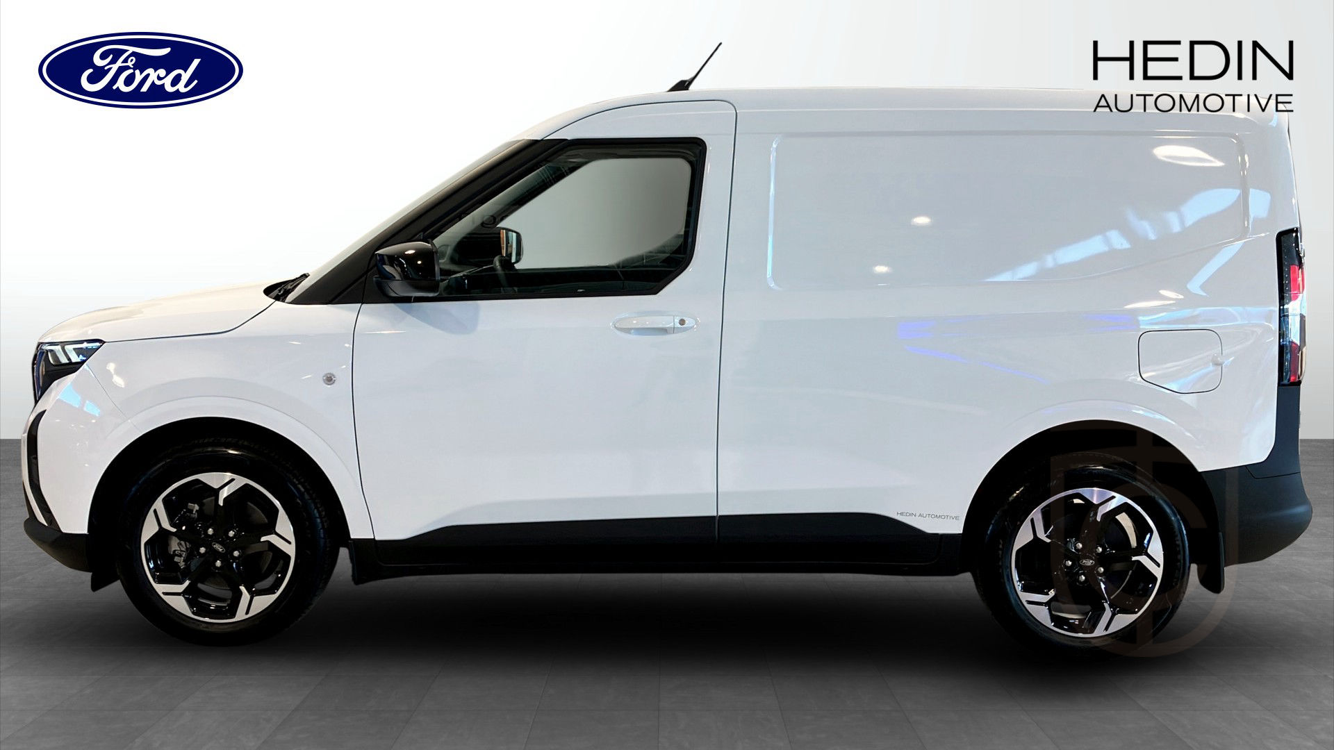 Ford E-Transit Courier