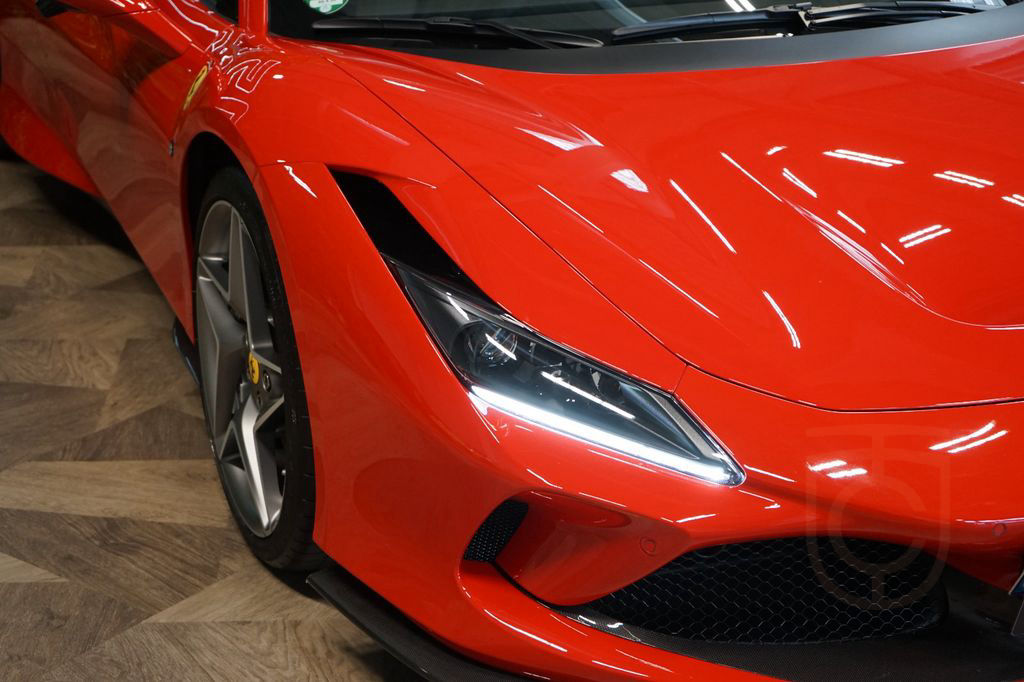 Ferrari F8*SPIDER*LIFT*CARBON*WARRANTY*295.372€ NETTO