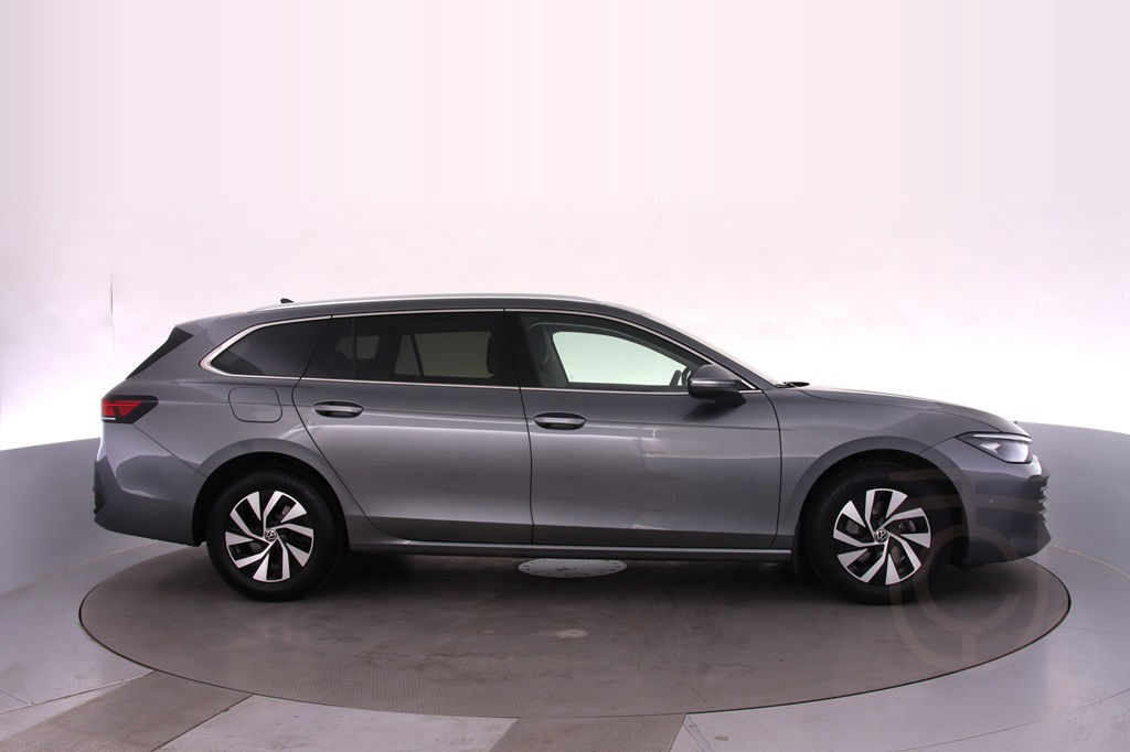 Volkswagen Passat Variant 1.5 eTSI DSG Sequential 110kW 2024