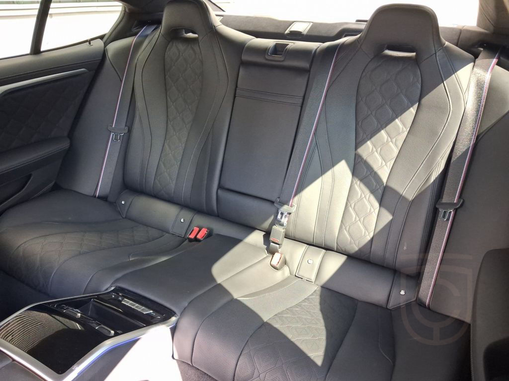BMW M8 Competition Gran Coupé xDrive Laser Navi DAB