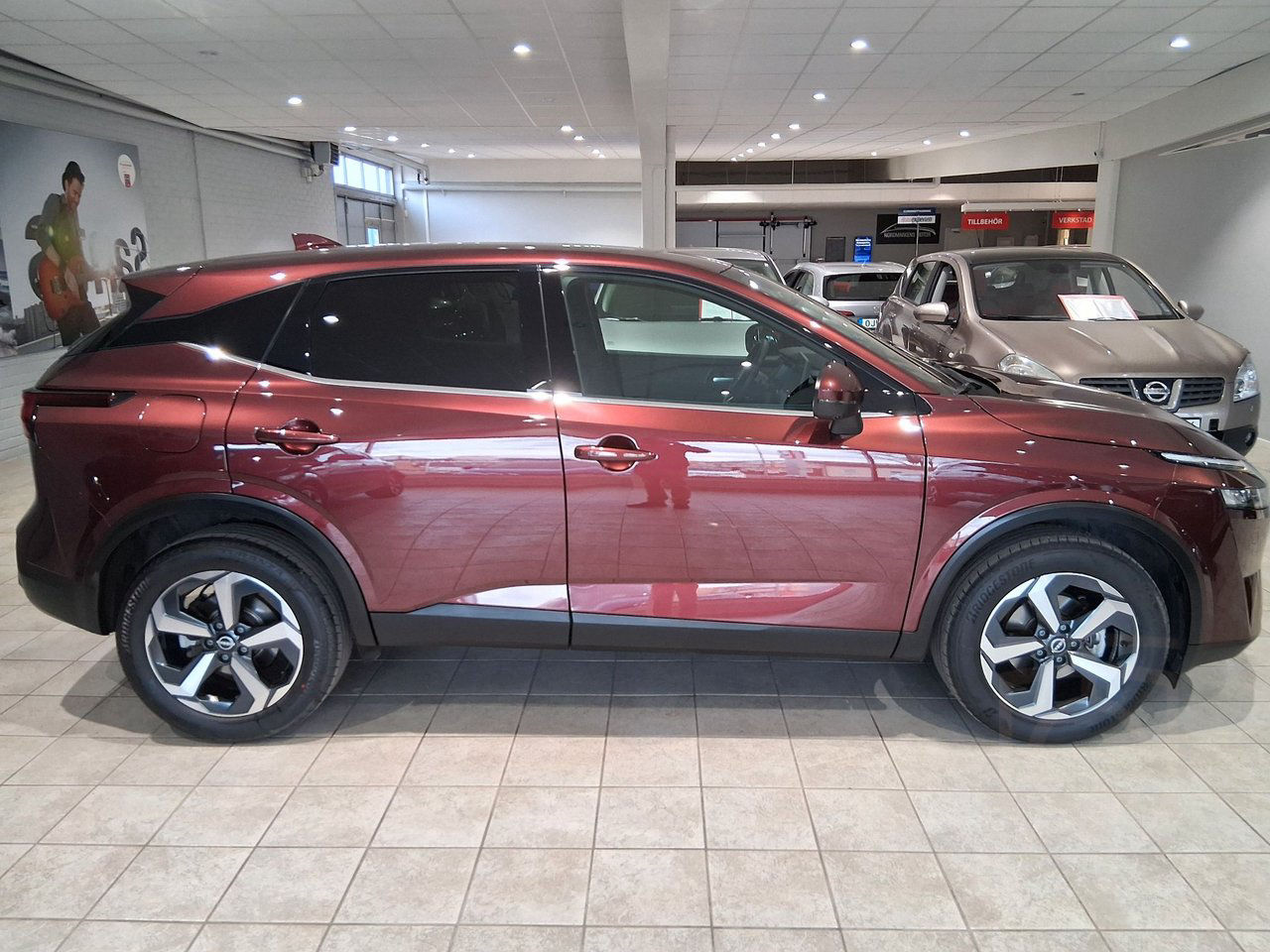 Nissan Qashqai 1.3 DIG-T XTRONIC-CVT N-Connecta