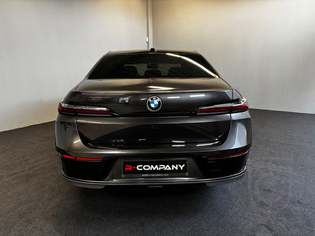 BMW 740d EX Regierungsfahrzeug nur Langstrecke AT