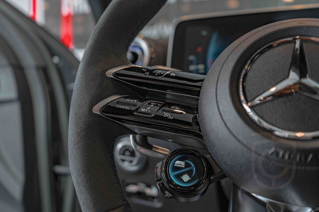 Mercedes-Benz C 63 AMG 4Matic+ S E Performance Carbon Aero HUD