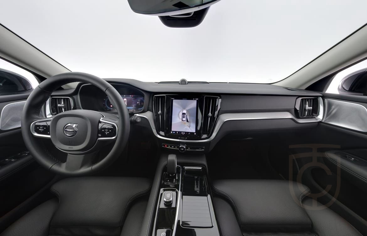 Volvo V60 Recharge T6 II Ultima Dark B&W,Drag.