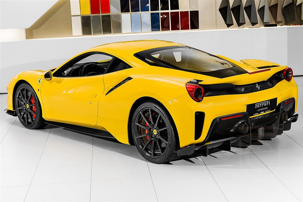 Ferrari 488 Pista