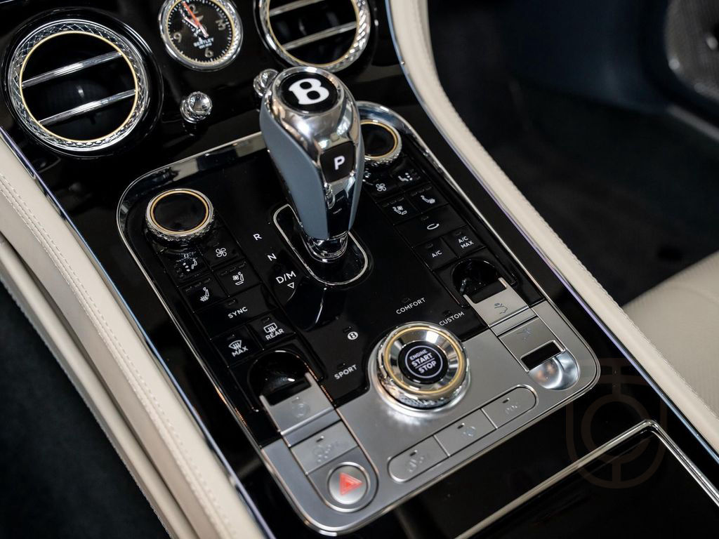 Bentley Continental GT Speed W12 Schiebedach+Garantie bi