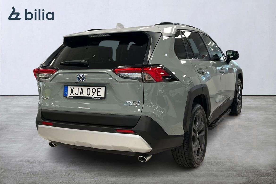 Toyota RAV4 Hybrid AWD-i ADVENTURE 2,5 BI-TONE