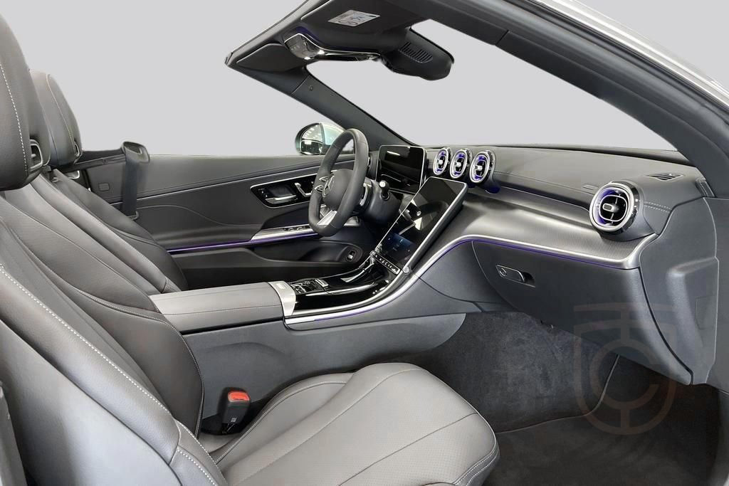 Mercedes-Benz CLE 200 Cabriolet AMG Night Burmester