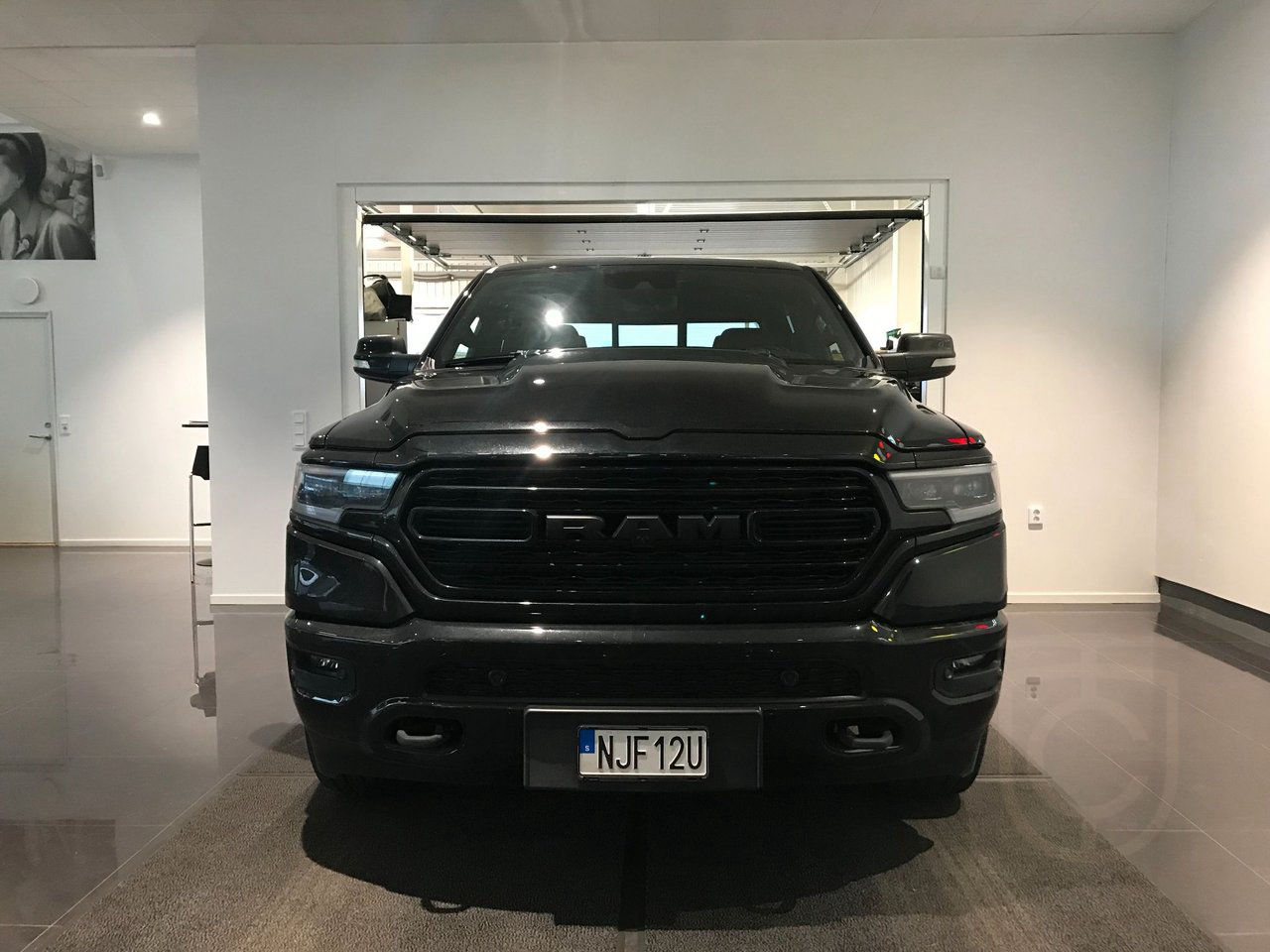 Dodge RAM 1500 Limited Night Edition