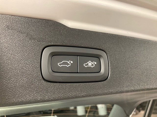 Volvo V60 Recharge T6 R-Design