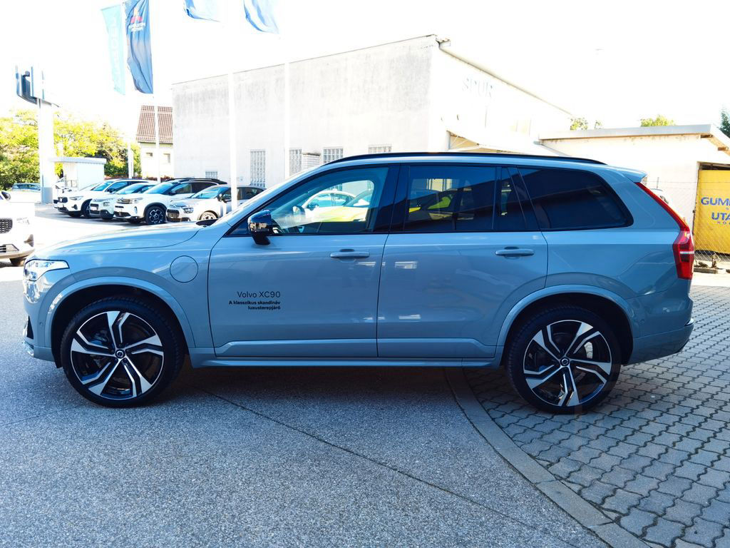 Volvo XC 90 Ultimate Dark Recharge Plug-In Hybrid AWD