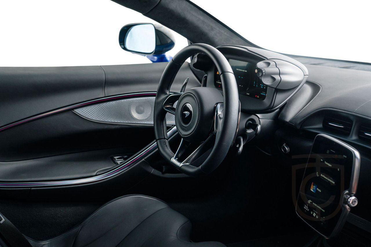 McLaren Artura Spider