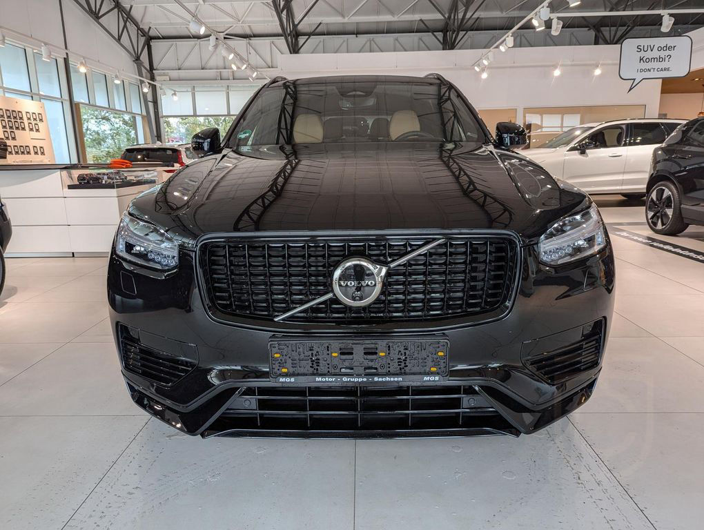 Volvo XC90 Ultra Dark Recharge Plug-In Hybrid AWD