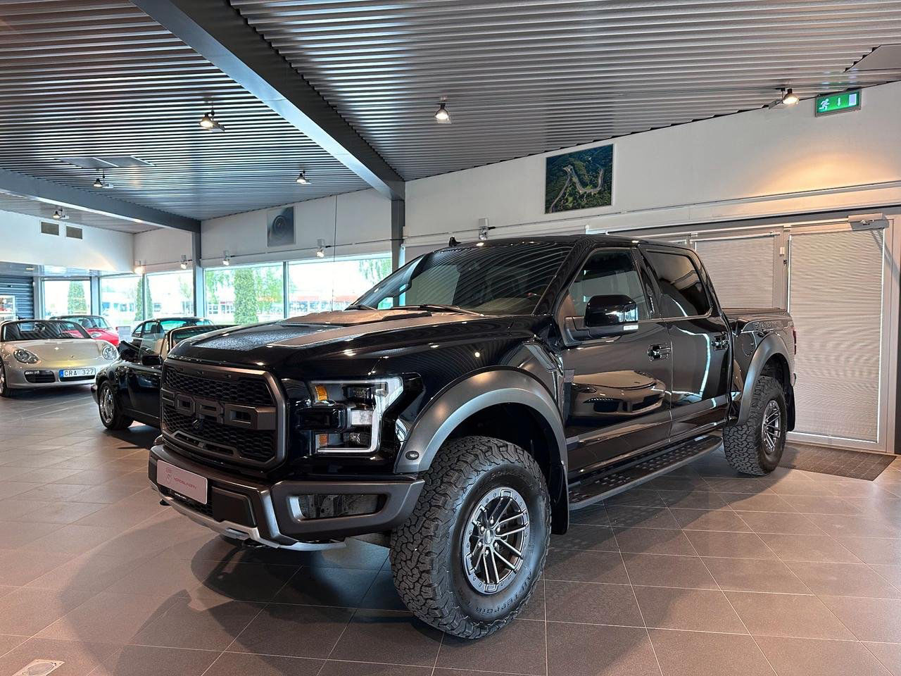 Ford F-150 Raptor SuperCrew
