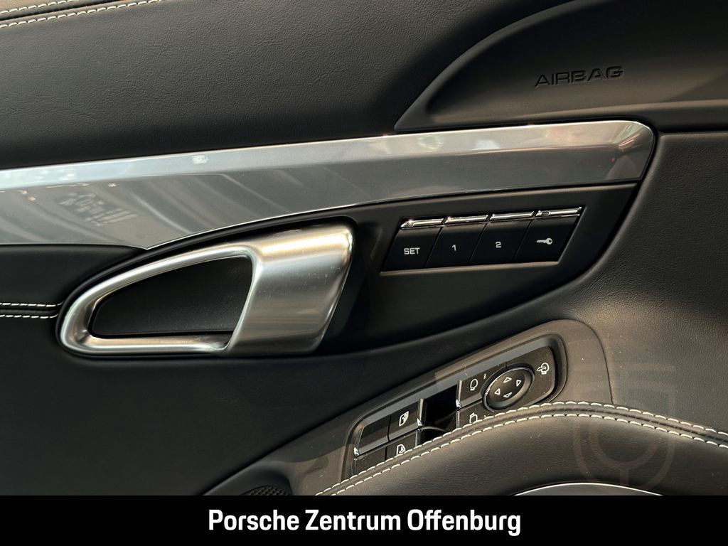 Porsche Boxster 718 Style Edition