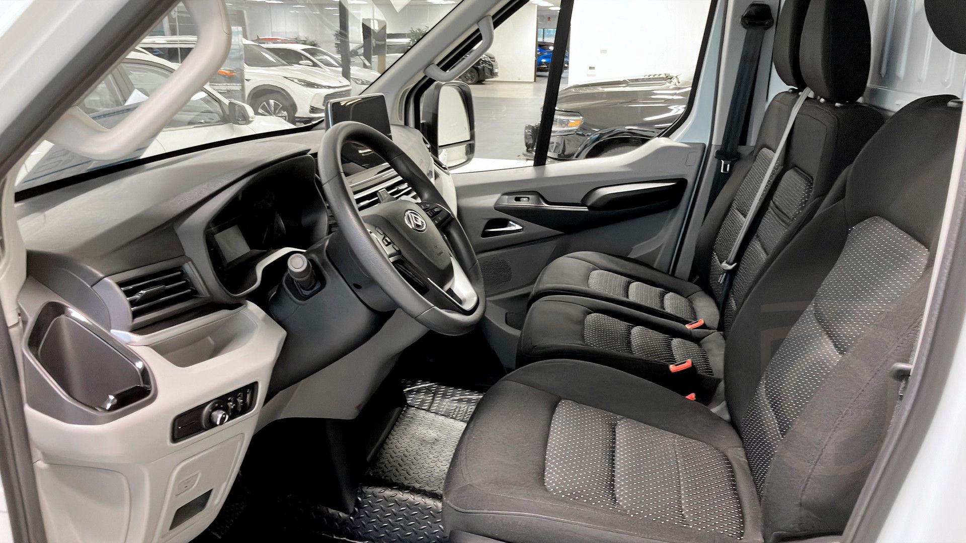 Maxus e-Deliver 9 N1