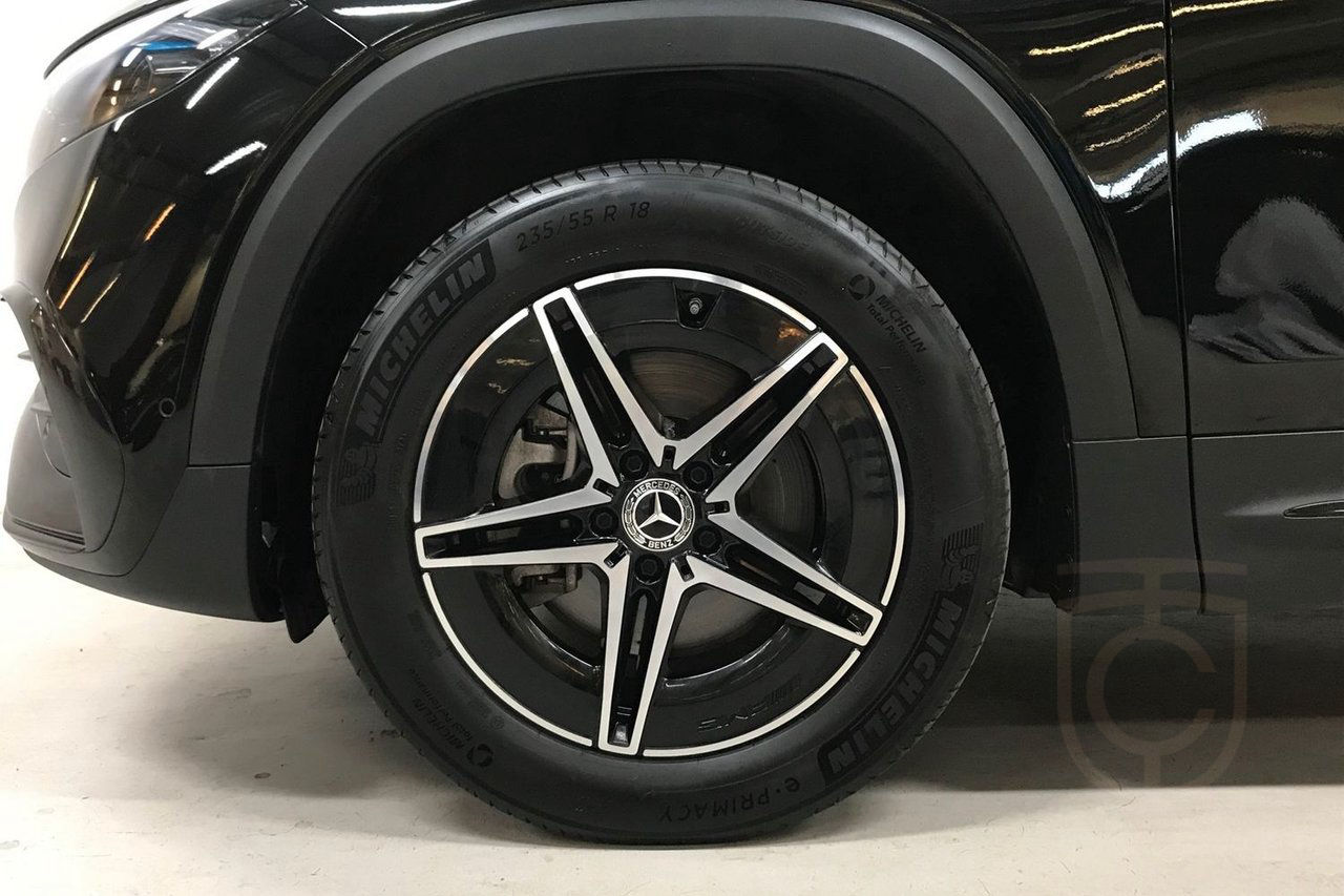 Mercedes-Benz EQB 250+ AMG