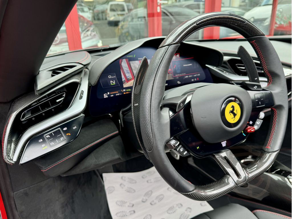 Ferrari SF90 Spider Full options Great best comfort seat