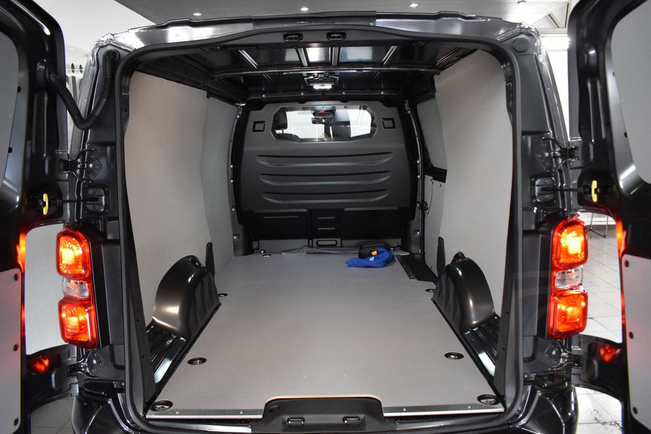 Peugeot Expert L3 2.0 BlueHDi Automat PLUS