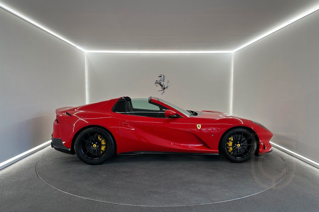 Ferrari 812 GTS / Rosso Corsa / Ferrari Approved