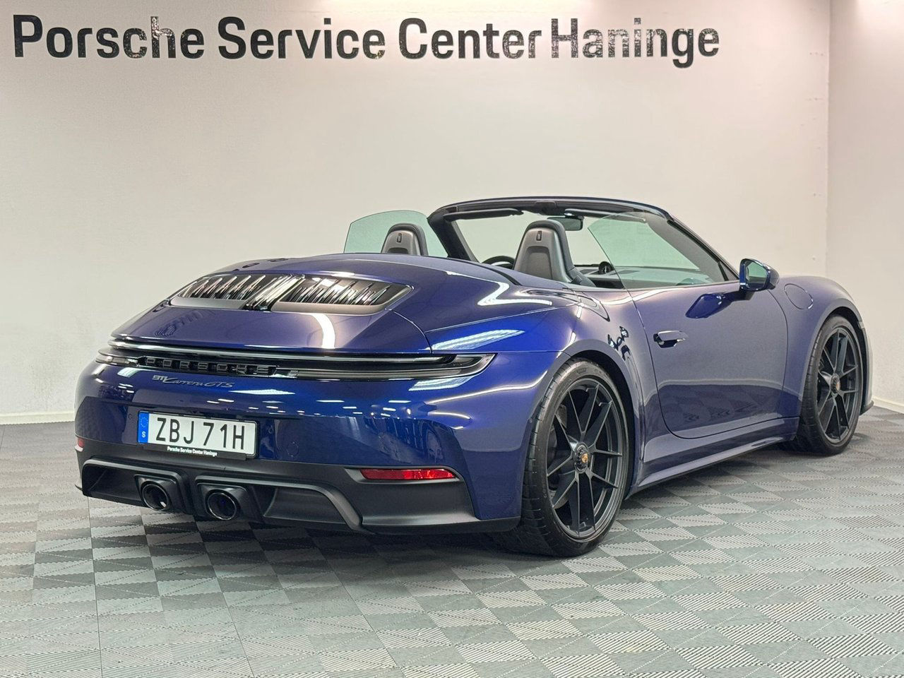 Porsche 911 992 Carrera GTS Cab