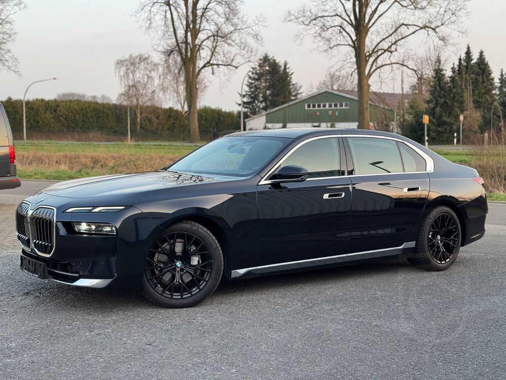 BMW 740d xDrive Design Pure Excellen*B&W*TV*Massage*