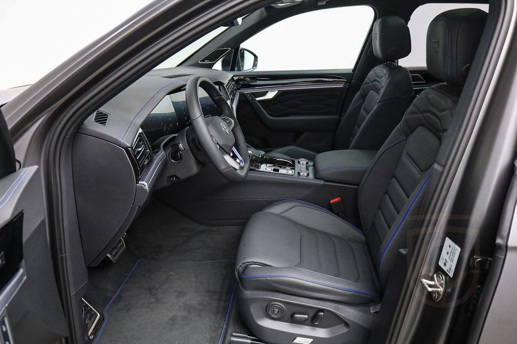 Volkswagen Touareg R 3.0 V6 eHybrid 4M MATT*PANO*DYNAUDIO*M