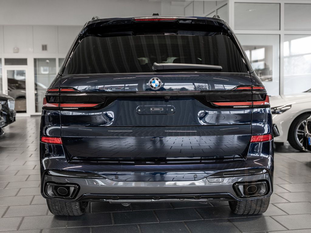 BMW X7 xDrive 40d M-Sport Pro PANO AHK 360° HUD LED
