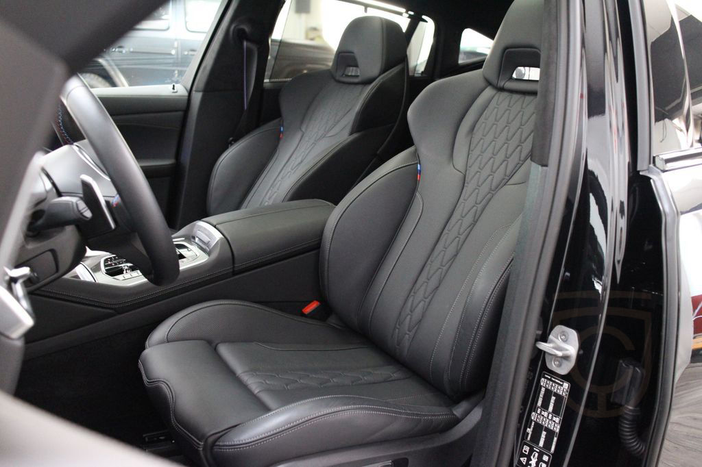 BMW X6 M60 i xDrive B&W HeadUp SoftClose AHK 22"